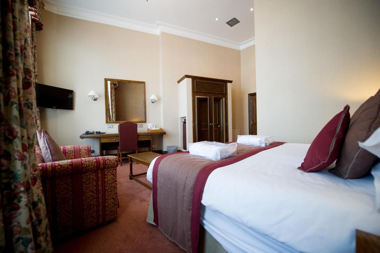 Crown & Mitre Hotel Carlisle  Bagian luar foto