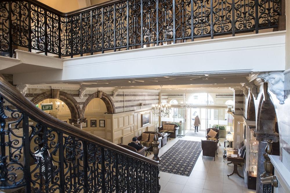 Crown & Mitre Hotel Carlisle  Bagian luar foto
