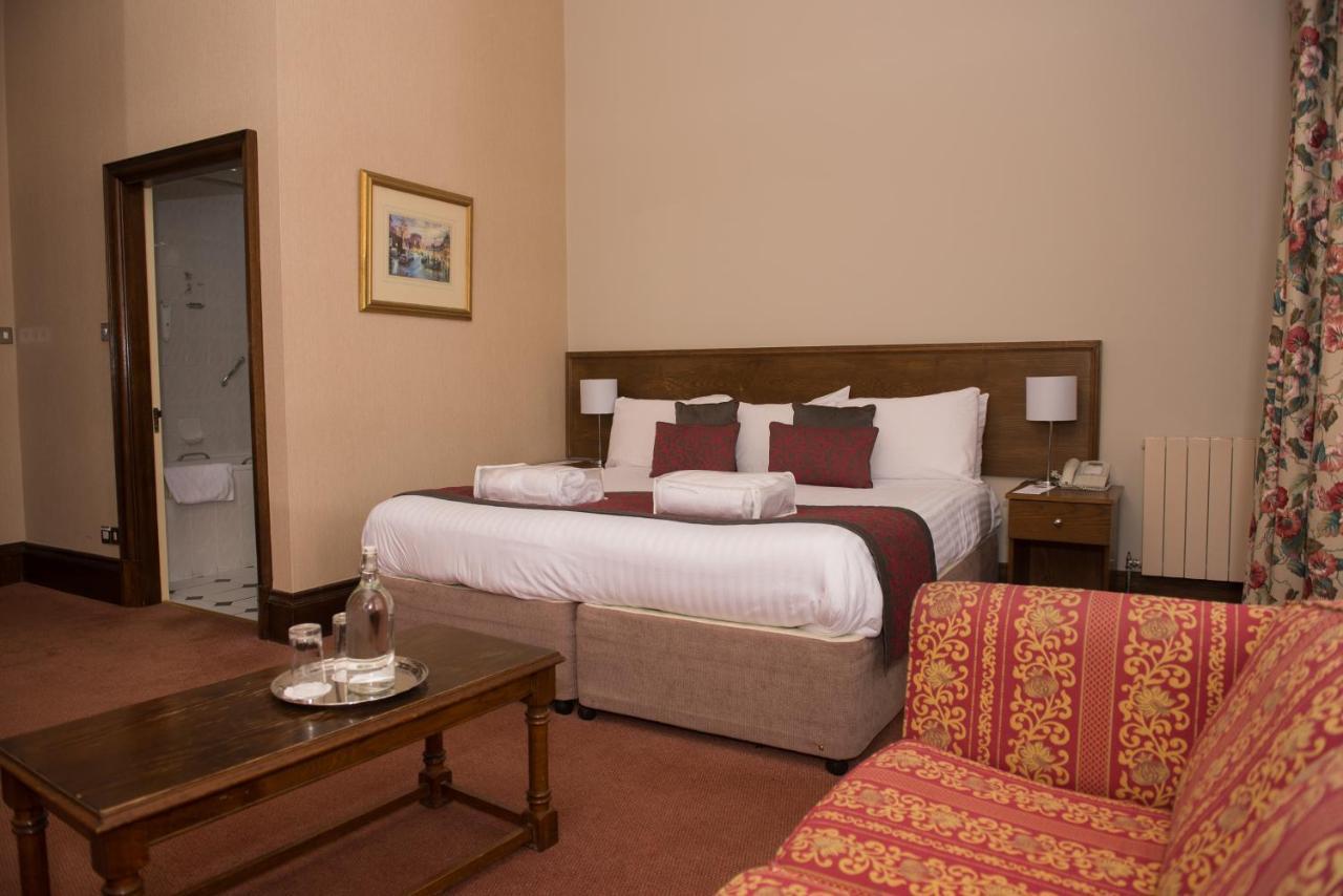 Crown & Mitre Hotel Carlisle  Bagian luar foto