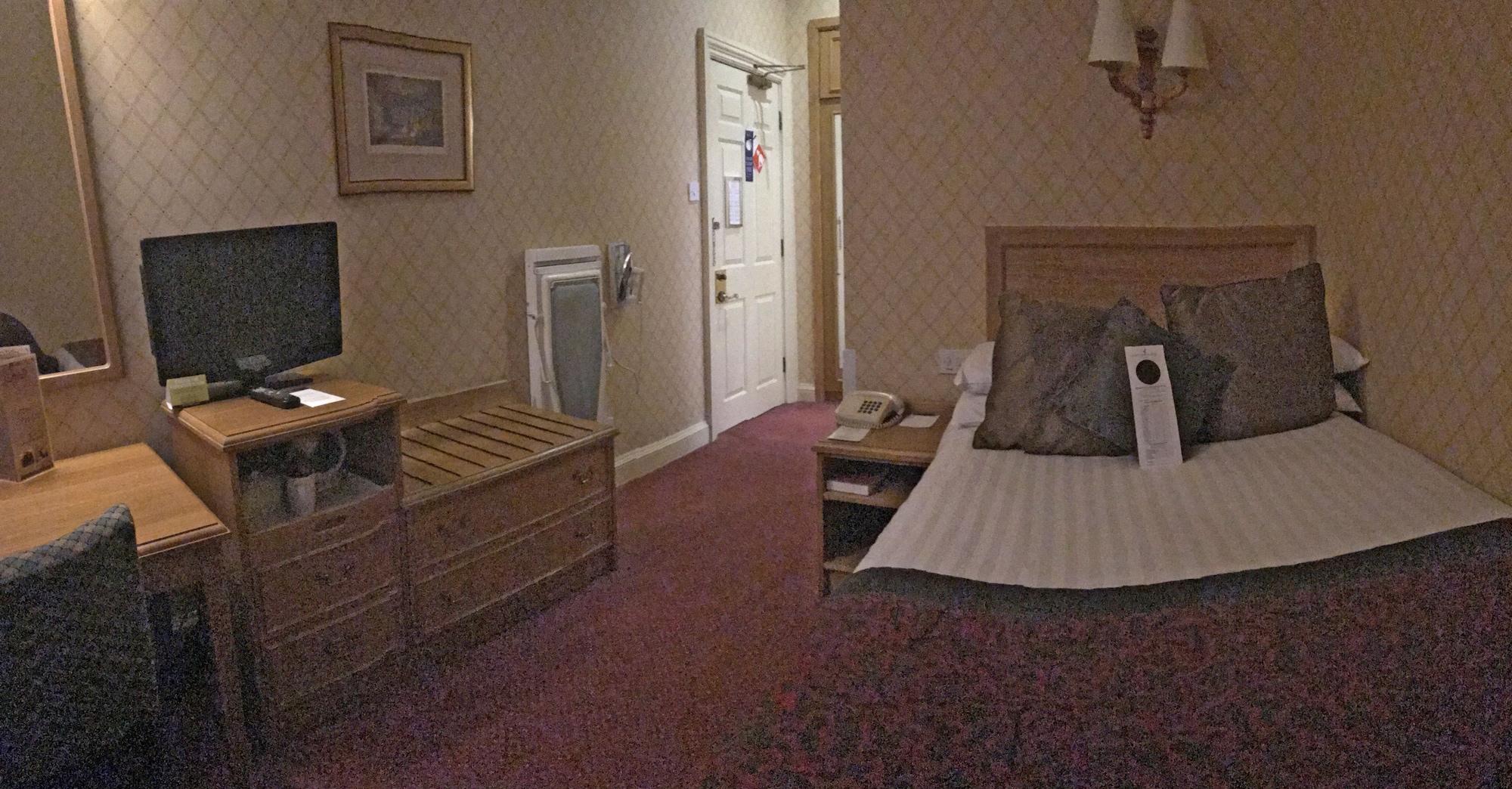 Crown & Mitre Hotel Carlisle  Bagian luar foto