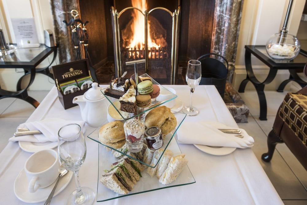 Crown & Mitre Hotel Carlisle  Bagian luar foto