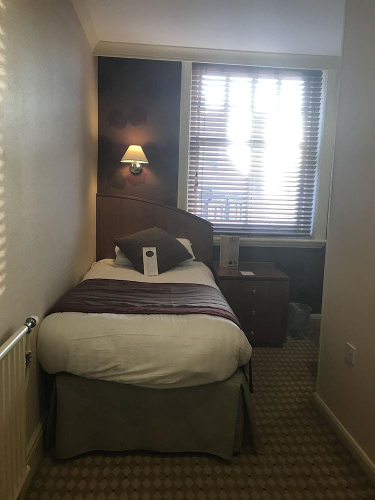 Crown & Mitre Hotel Carlisle  Bagian luar foto