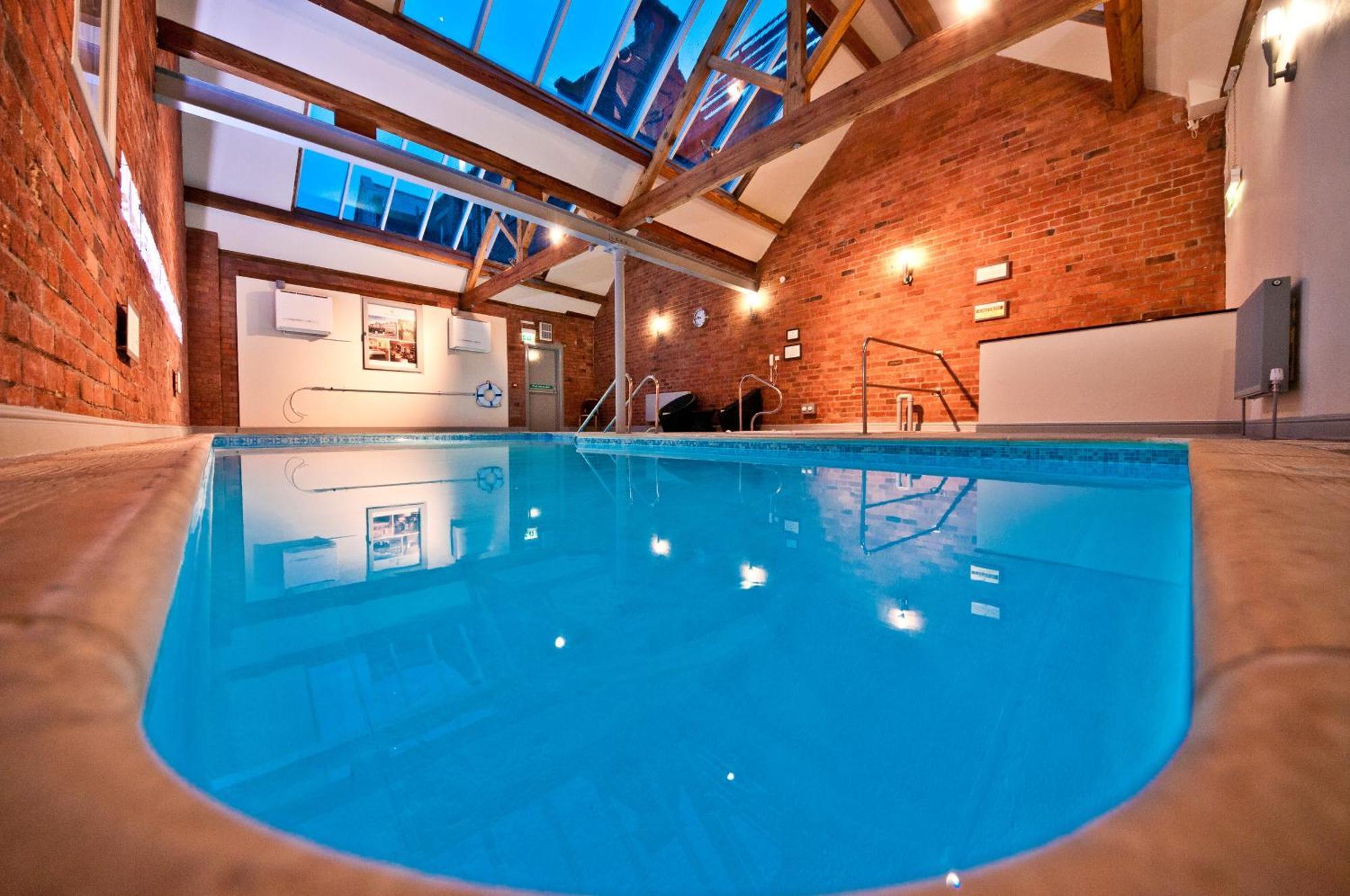 Crown & Mitre Hotel Carlisle  Bagian luar foto